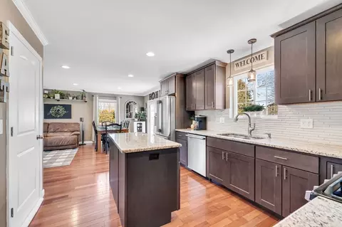 Kitchen - 31 Ruskin St, Chicopee, MA 01020 photo 3 of 6