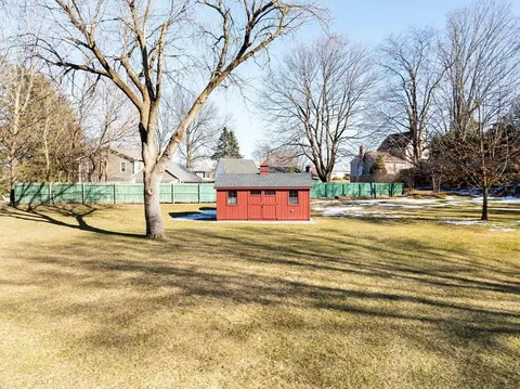 Exterior - 31 Ruskin St, Chicopee, MA 01020 photo 5 of 5