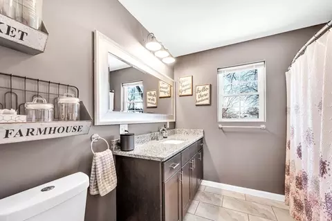 Bath - 31 Ruskin St, Chicopee, MA 01020 photo 3 of 7