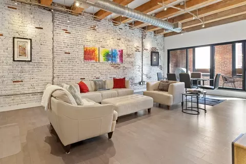 33 Sleeper St #306, Boston, MA 02210