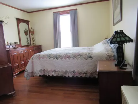 Bedroom - 52 North Ave, Mendon, MA 01756 photo 3 of 7
