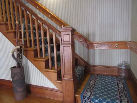 Entry Way - 52 North Ave, Mendon, MA 01756 photo 1 of 1