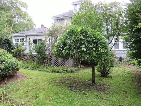 Exterior - 52 North Ave, Mendon, MA 01756 photo 10 of 13