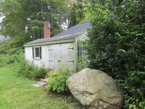 Exterior - 52 North Ave, Mendon, MA 01756 photo 7 of 13