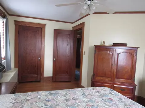 Bedroom - 52 North Ave, Mendon, MA 01756 photo 4 of 7