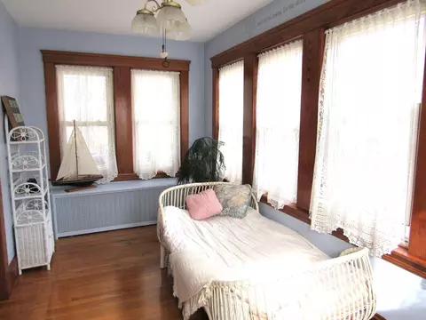 Bedroom - 52 North Ave, Mendon, MA 01756 photo 1 of 7