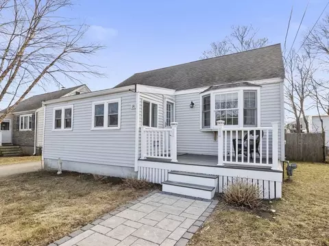 14 G St, Hull, MA 02045