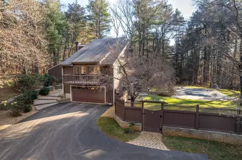 57 Green Ln, Sherborn, MA 01770