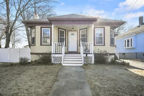 306 6th St, Leominster, MA 01453
