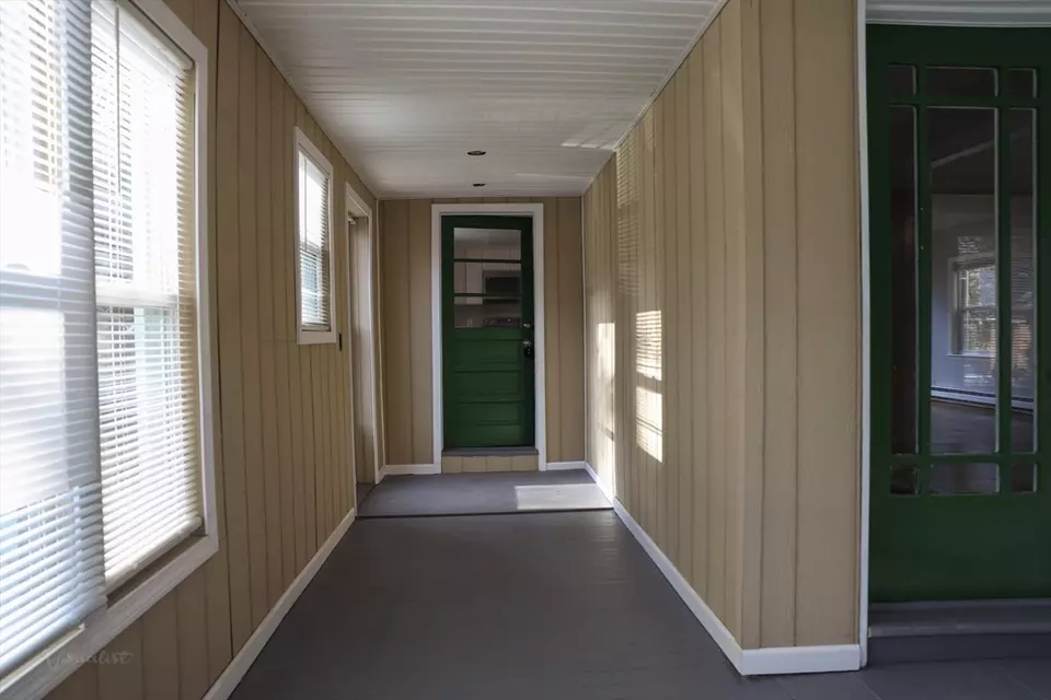 262 Kings Hwy, West Springfield, MA 01089 17 Photos Movoto