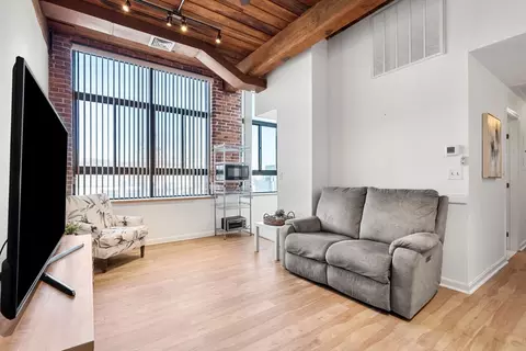 10 Linwood St #210, Malden, MA 02148
