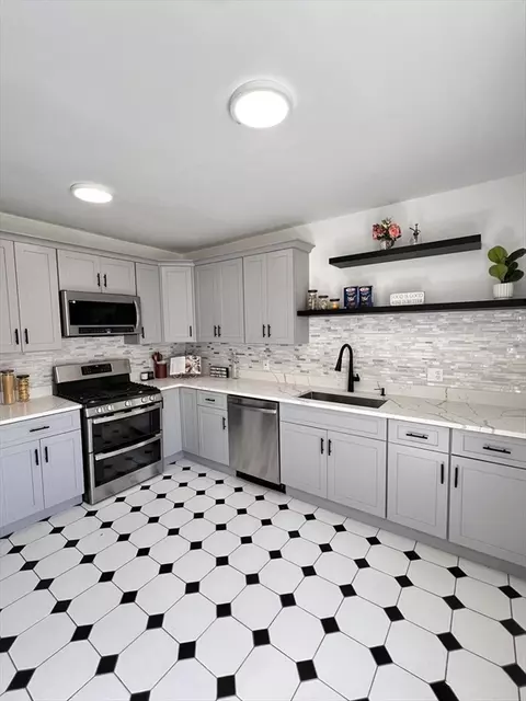 345 Ashmont St #2, Boston, MA 02124