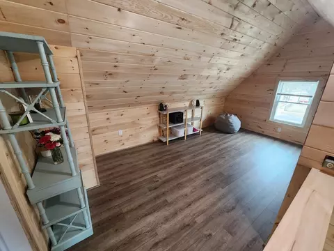 Living - 127 Bowles Park, Springfield, MA 01104 photo 5 of 7