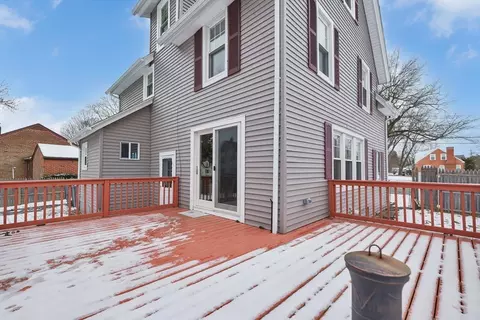 Exterior - 127 Bowles Park, Springfield, MA 01104 photo 6 of 7