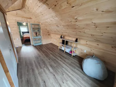 Living - 127 Bowles Park, Springfield, MA 01104 photo 6 of 7