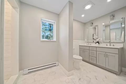 Bath - 19 Colonial Rd, Dover, MA 02030 photo 1 of 4