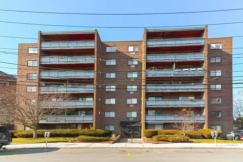 32 Whites Ave #F2201, Watertown, MA 02472