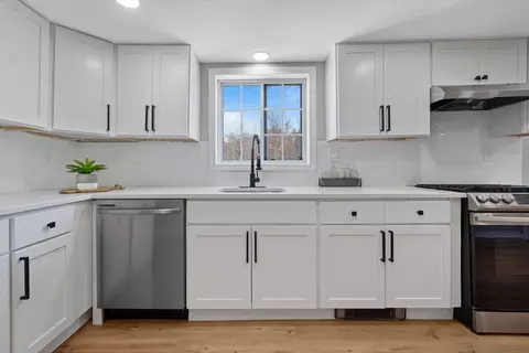 19 Concord, Antrim, NH 03440