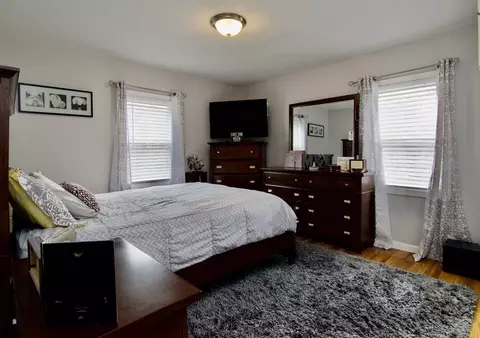 Bedroom - 284 Hermitage Dr, Springfield, MA 01129 photo 1 of 12