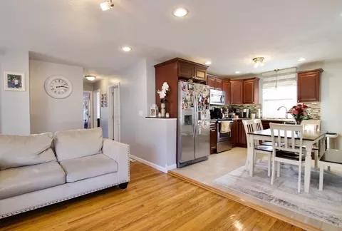 Dining - 284 Hermitage Dr, Springfield, MA 01129 photo 1 of 3