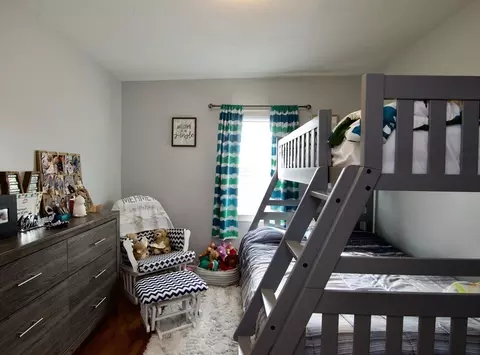 Bedroom - 284 Hermitage Dr, Springfield, MA 01129 photo 11 of 12