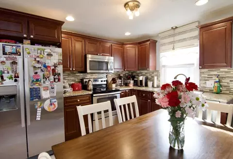 Kitchen - 284 Hermitage Dr, Springfield, MA 01129 photo 3 of 3