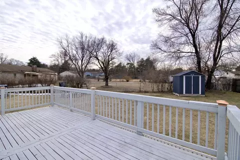 Exterior - 284 Hermitage Dr, Springfield, MA 01129 photo 2 of 7