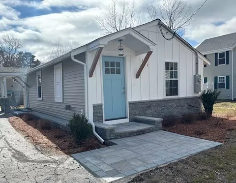 243 Village St, Medway, MA 02053