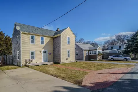 Exterior - 82 Tower Ave, Marshfield, MA 02050 photo 2 of 5
