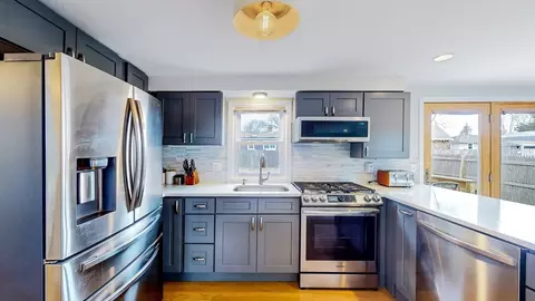 Kitchen - 82 Tower Ave, Marshfield, MA 02050 photo 4 of 4