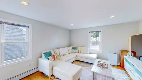 Living - 82 Tower Ave, Marshfield, MA 02050 photo 4 of 4