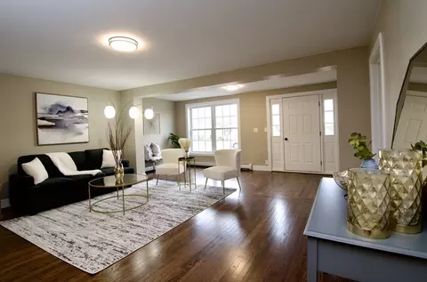 75 Thomas St, Chicopee, MA 01013 photo 7