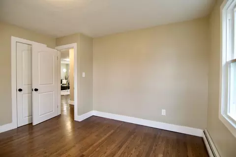 75 Thomas St, Chicopee, MA 01013 photo 33