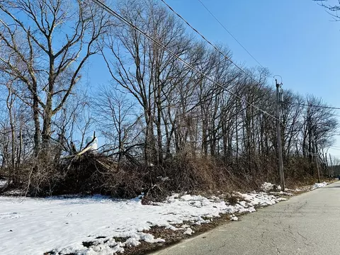 0 Franklin Rd, Somerset, MA 02726