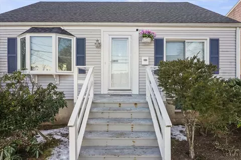25 Catalina Rd, Lynn, MA 01905