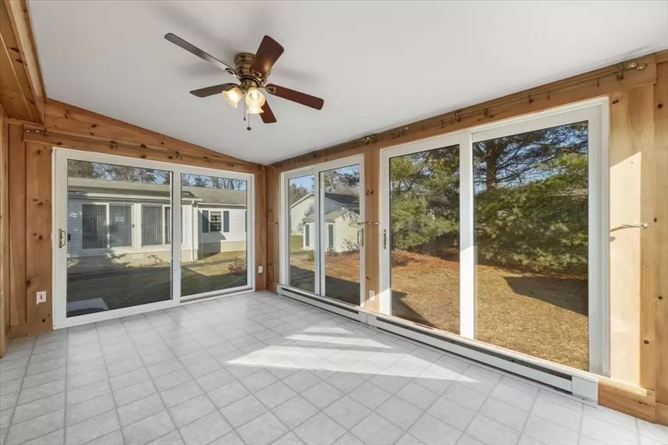 57 Country Dr, Bridgewater, MA 02324 25 Photos Movoto