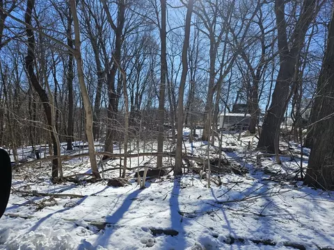 9 13 Elton St, Worcester, MA 01604