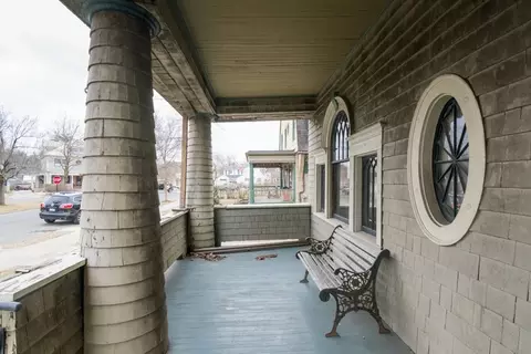14 Fairfield St, Springfield, MA 01108 photo 2
