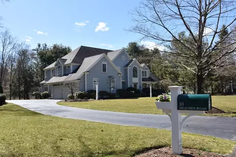 10 Meachen Rd, Sudbury, MA 01776