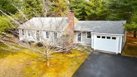 20 Settlers Path, Sandwich, MA 02563