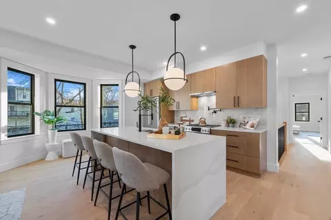 19 Hanson St #2, Somerville, MA 02143