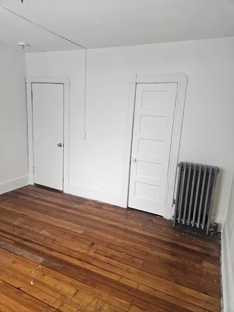 Bedroom - 35-37 Bartlett St, Springfield, MA 01107 photo 2 of 2