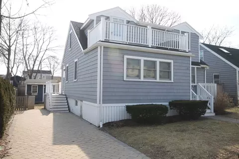 Exterior - 4 G St, Hull, MA 02045 photo 3 of 9