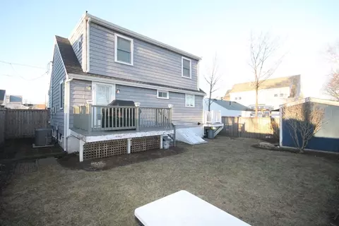 Exterior - 4 G St, Hull, MA 02045 photo 8 of 9