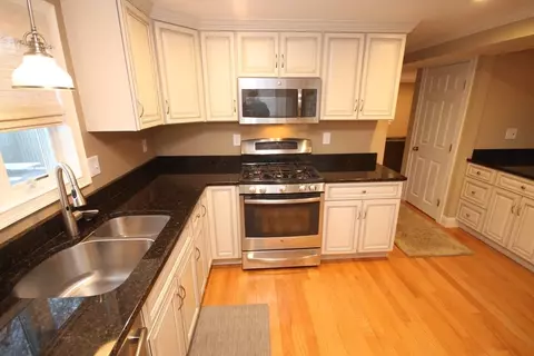 Kitchen - 4 G St, Hull, MA 02045 photo 2 of 4