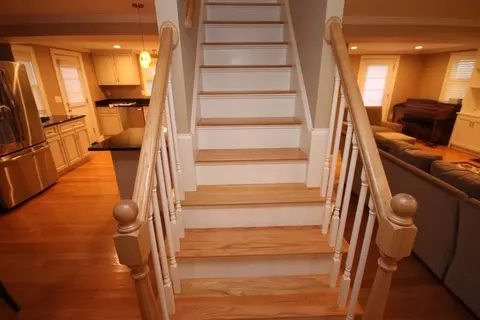 Entry Way - 4 G St, Hull, MA 02045 photo 2 of 2