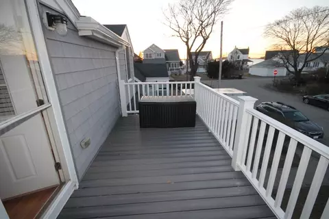 Exterior - 4 G St, Hull, MA 02045 photo 5 of 9