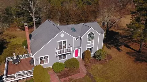 37 Riverview Dr, Westport, MA 02790