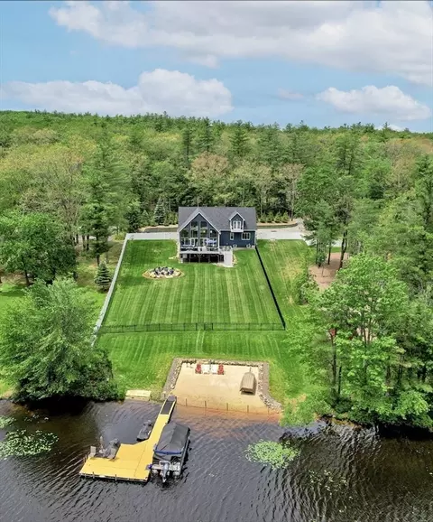 459 Glenallen St, Winchendon, MA 01475