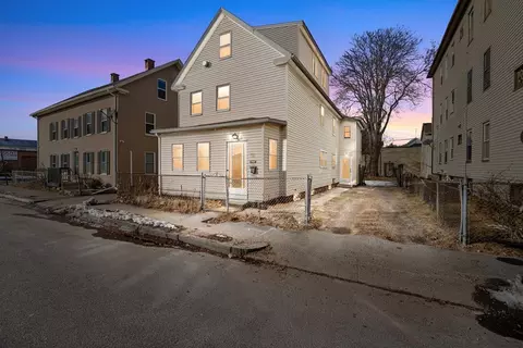 14 Ellsworth St, Worcester, MA 01610